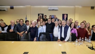 Kicillof, con la CGT: “El punto de partida para frenar a Milei es el movimiento obrero”