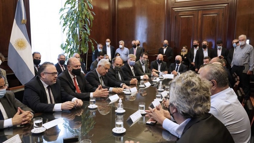 Bancos públicos destinarán $100 mil millones para ampliar producción agropecuaria y exportaciones